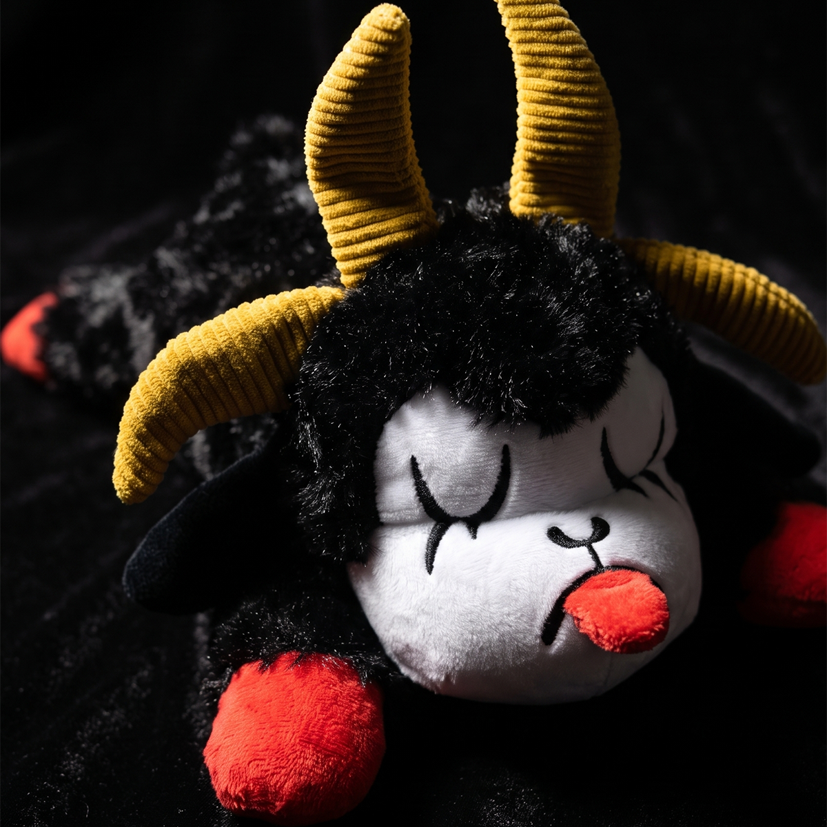 Almighty Ram Chop Plush Extra-Large + 2-in-1 + Tug Dog Toy - Image 6