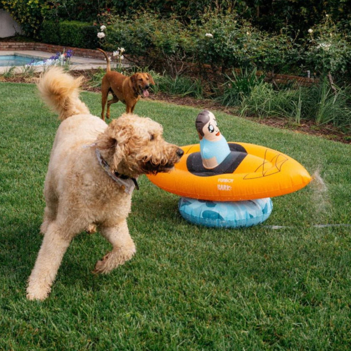 FUNBOY Kenny Kayaker Spinning Sprinkler - Image 4